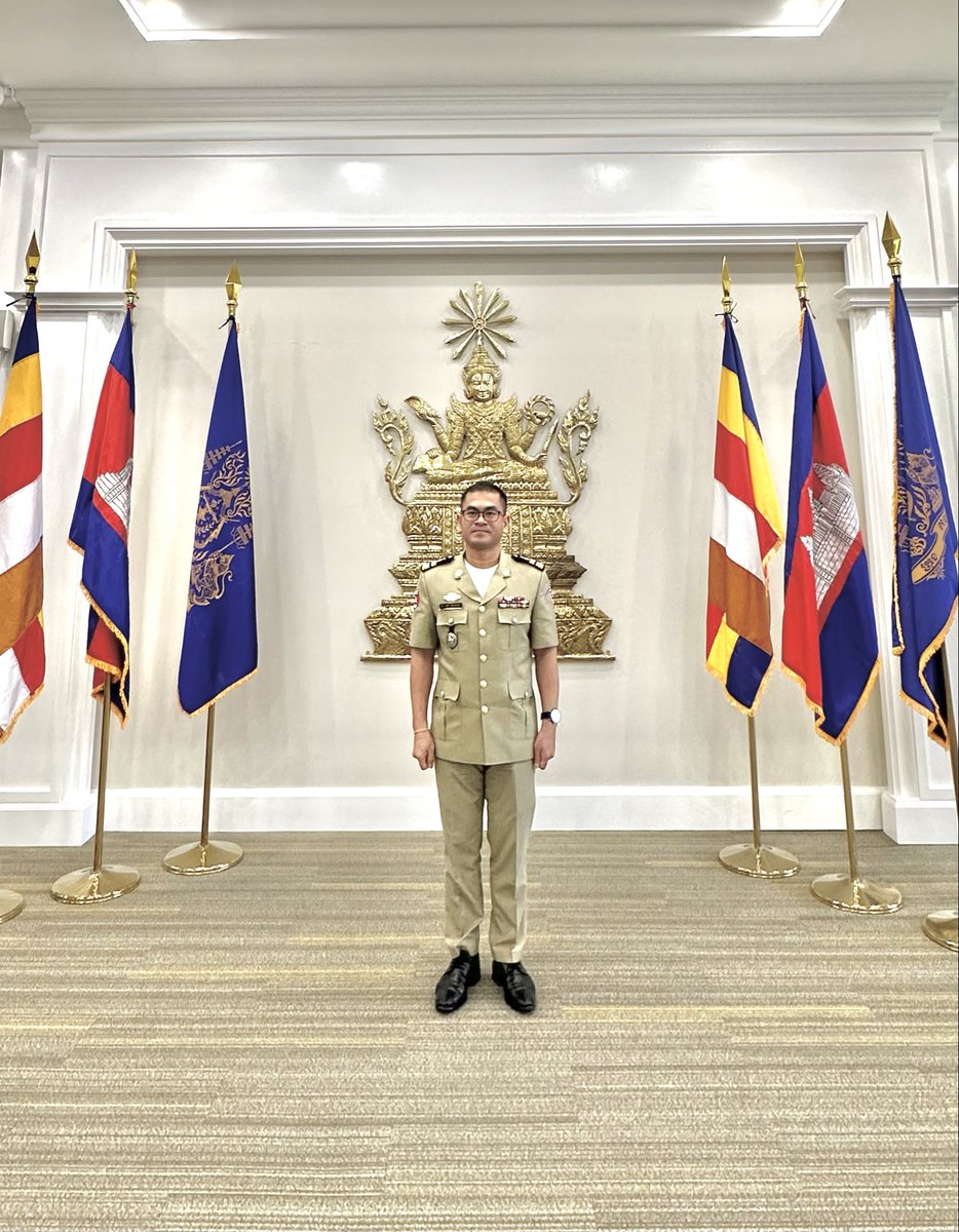 kolbotra's tweet photo. 🇰🇭Nation Religion King
👮🏻‍♂️Law Enforcement
#KK #PapaFairyPrince https://t.co/vhP4DWxpcg