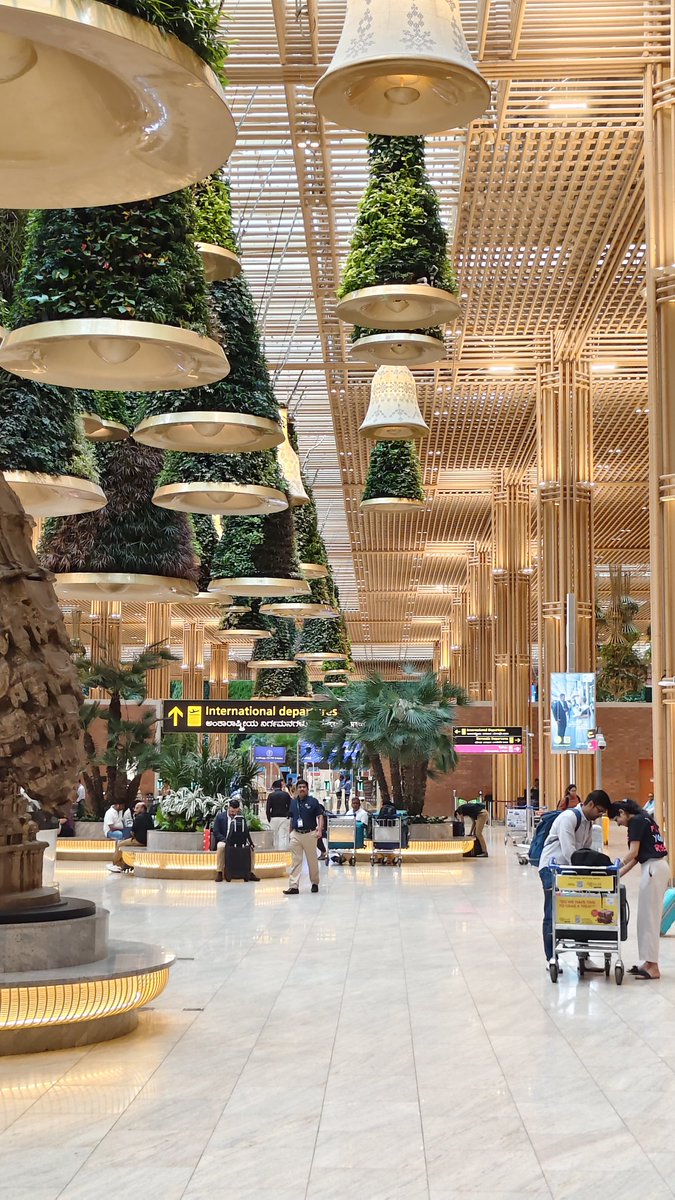 There are 2 #Bengaluru - 1 inside <a href="/BLRAirport/">BLR Airport</a> T2 &amp; 1 outside the airport
I have been saying this again &amp; again, give our Metro Cities to private bodies &amp; do away with corrupt municipal bodies
Obv state govt won't agree as they are eating money, but centre should bring such a law