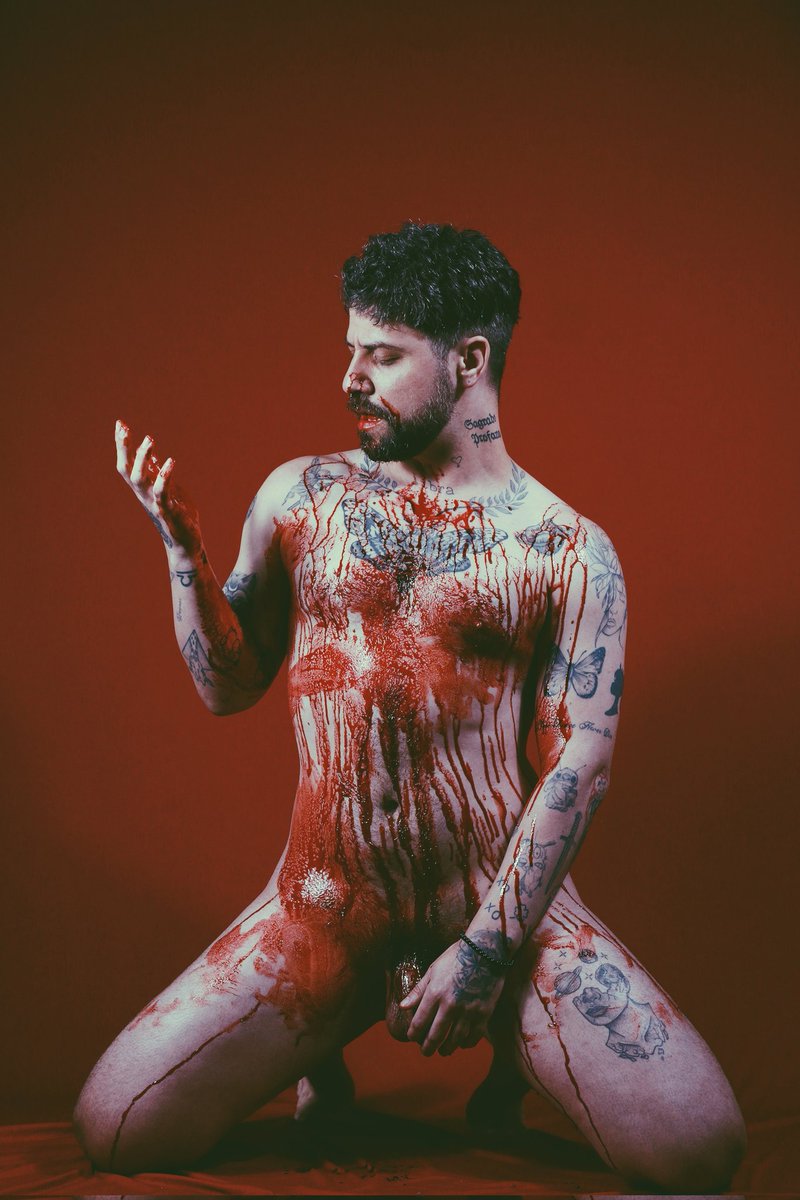 "Te amei tanto que te guardei pra mim. " 🔥🔞❤️
.
.
.
.
.
.
.
.
#boy #gay #nakedboy #photo #photography #bloodmoney #bloodboy #Halloween #photooftheday #GoodMorning  #norestricion #saopaulo #brazil #goodguy #woody #roobwoody