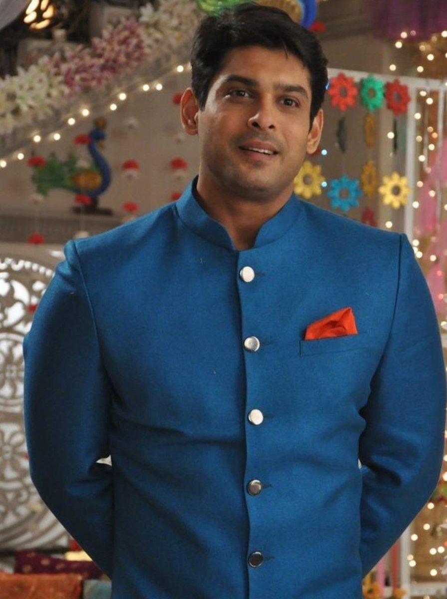 sid_ke_sath's tweet image. Hashtag Booster Post... 🥊

Share one of your favourite pictures of #SidharthShukla with a hashtag. 💙