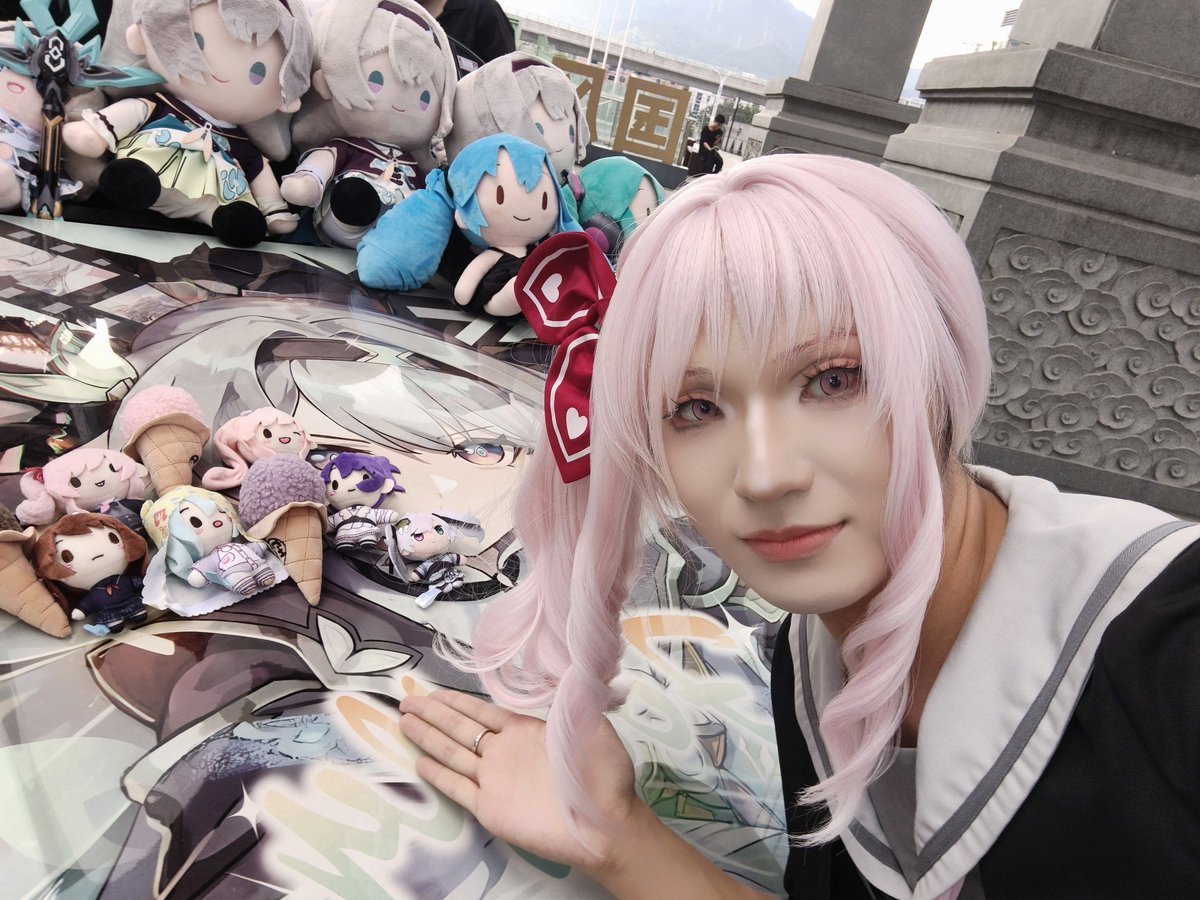 日常炸弹的版型和做工确实很好，值这个价格