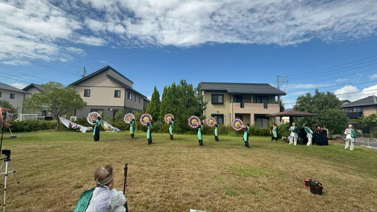 fuugashanshan's tweet photo. 美萩野地区「秋フェス 2025」に参加させて頂きました♪
毎年参加させて頂き本当にありがとうございます♪
地域の方に見て頂き、中には...
「良い物見せて貰ったわ！ありがとう！」って声を掛けてくださる方もおられました🥹

皆様本当にありがとうございました！！ https://t.co/ZYU8rsOhcK