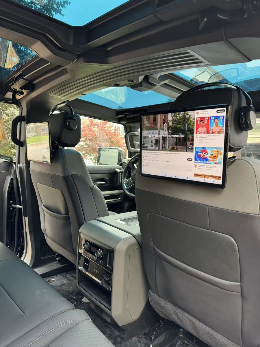 cardvdfactory's tweet photo. 13.5 inch Google Certified mood lighting Android rear seat entertainment for 2025 Hummer EV https://t.co/aUBnsKYqOT