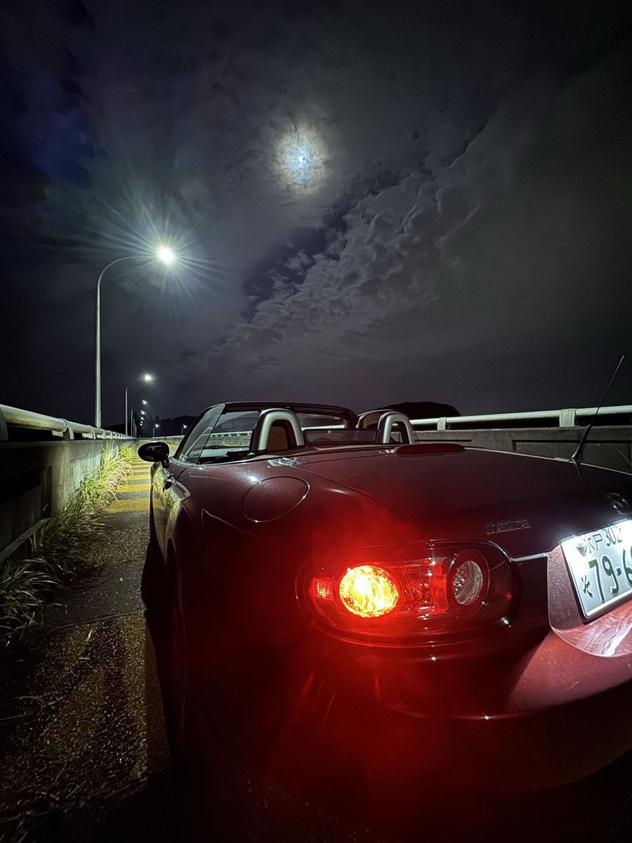 オープン日和

時々雲間から覗くお月さんが綺麗🌕