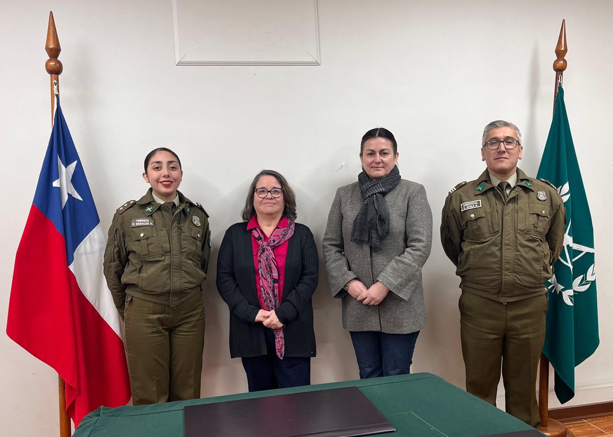 Con el propósito de conocer la labor que realizan ambas instituciones en la región del #Biobío, en el ámbito de los DDHH, y planificar un futuro trabajo conjunto, se reúnen la Sección Regional de la <a href="/CarabDDHHyFam/">Carabineros Derechos Humanos y Prot. de la Familia</a> y la Unidad de Protección y Promoción DDHH de <a href="/Gendarmeria_CL/">Gendarmería de Chile</a>.