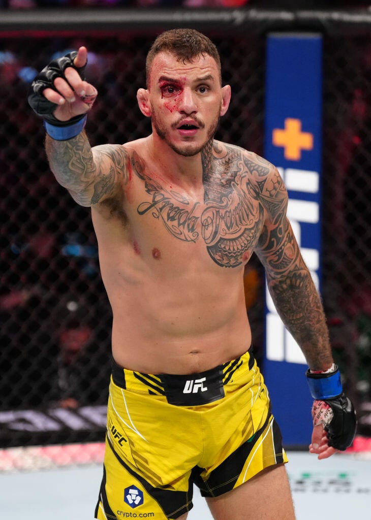 iiskenderian's tweet photo. Lutador do ufc Renato Moicano declara voto em Lula nas eleições de 2026
"Ouvi dizer que ele vai dar gás" https://t.co/NrBhwlfzsb