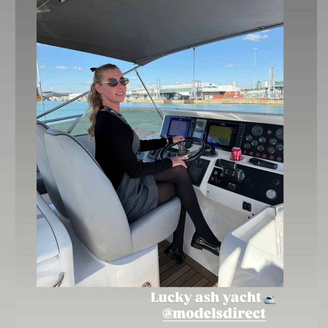 models_direct's tweet image. A few BTS with our female models Lauren &amp;amp; Eva at the Southampton Boat Show event 

#modelsdirect #femalemodels #modelling #event #bookamodel #modellingagency #bookamodelwithmodelsdirect