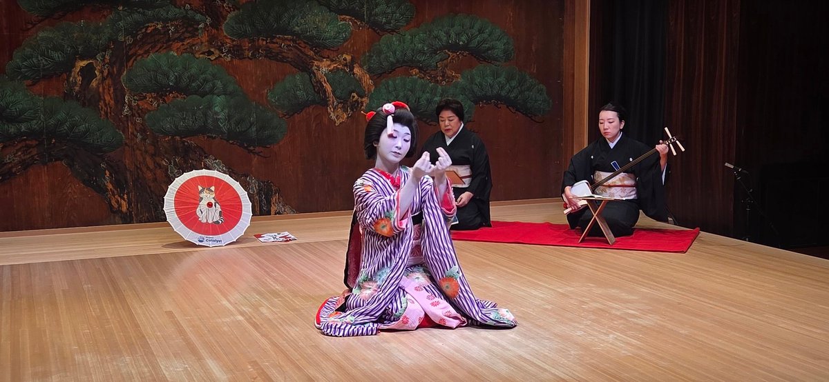 Full house in Tokio 🇯🇵 
Amazing venue and event organized by my friends <a href="/krissbaird/">Kriss Baird</a> and <a href="/dannyribar/">Danny 🐣 🌴</a> just minutes before the <a href="/Catalyst_onX/">Project Catalyst</a> Fund14 results are published ⌛️