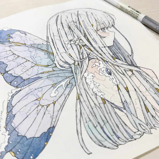 ⋰