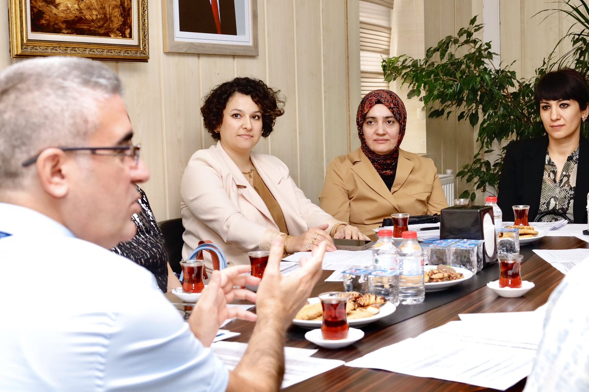 EKİP Projesi Toplantıları Devam Ediyor

Onikişubat İlçe Millî Eğitim Müdürlüğümüz tarafından yürütülen EKİP – Eğitimde Kalite İzleme ve Akademik Başarıyı Artırma Projesi kapsamında toplantılarımız devam ediyor.