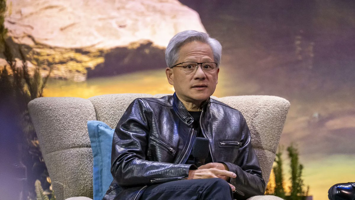 amitisinvesting's tweet image. $NVDA $AMD

JENSEN HUANG ON THE OPENAI AMD DEAL:

"I saw the deal. It's unique and surprising. Considering they were so excited about their next generation product, I'm surprised they would give away 10% of the company before they even built it. Anyway, it's clever, I guess."