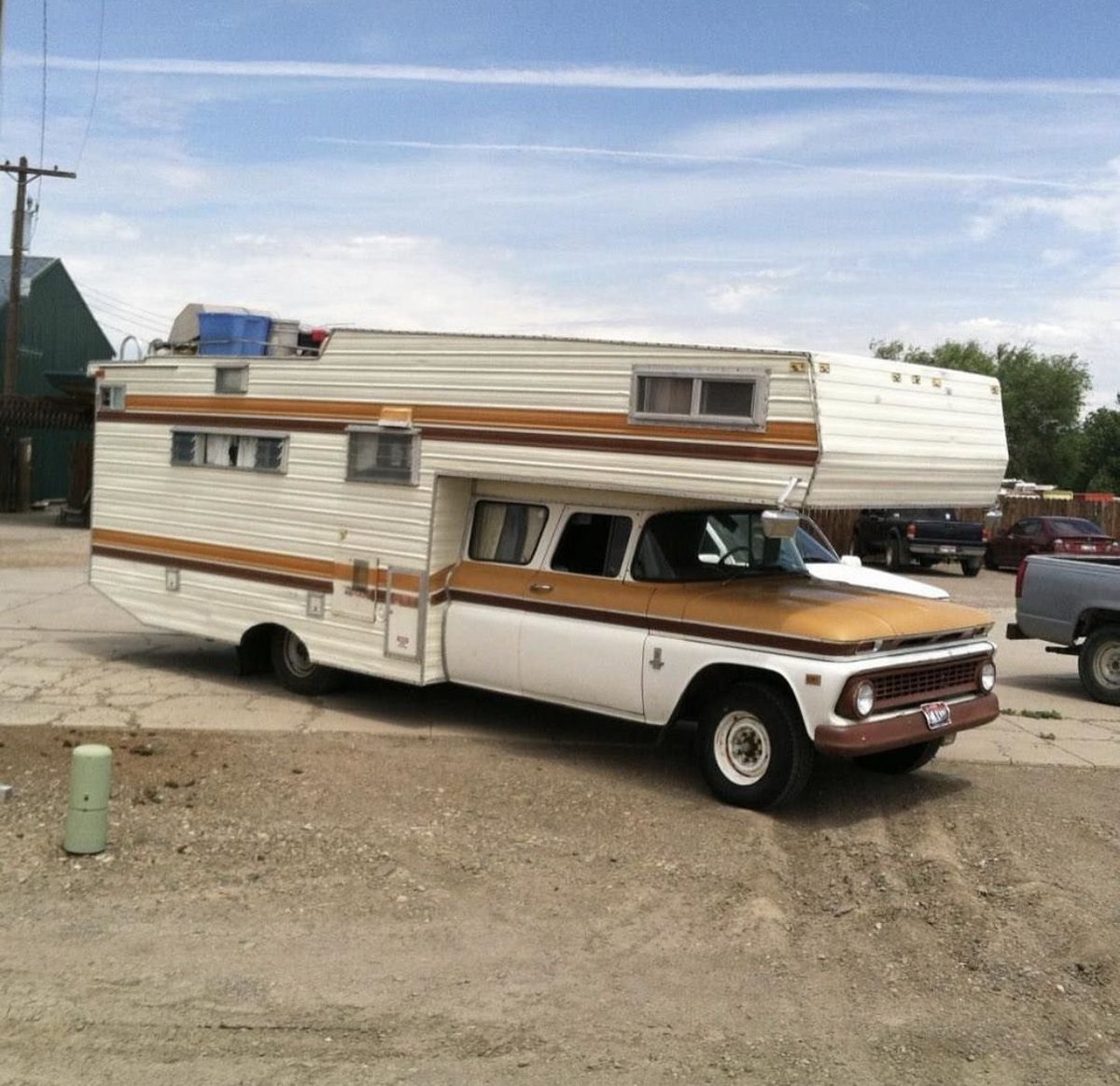 ChangeGood2's tweet image. Vintage Club Cab &amp;amp; Camper

#RV #America