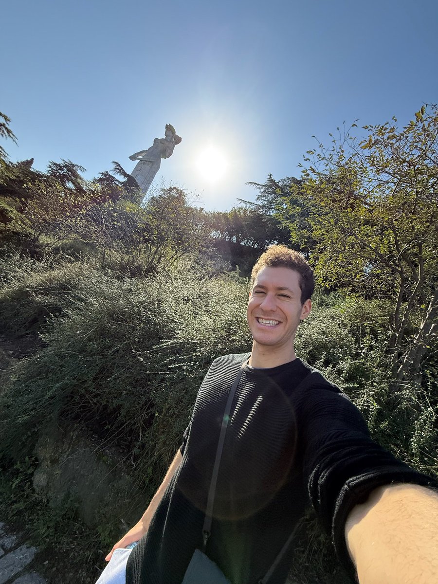 jasonbskates's tweet image. Selfies in Tbilisi! 🤳🇬🇪 #exploring