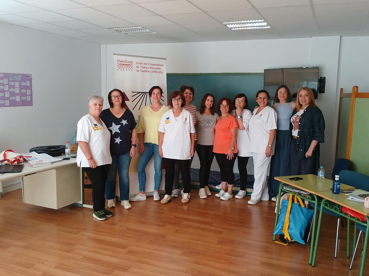 clam_coop's tweet photo. Hoy estamos en Quintanar del Rey, Cuenca
Impartiendo una charla informativa sobre #CooperativasdeTrabajoAsociado un encuentro dirigido a personas interesadas en conocer esta fórmula empresarial colaborativa
#EconomíaSocial #emprendimiento #valemcoop #CEPESFSE #CEPESEFESO #cepes https://t.co/1MHmyVtYDP