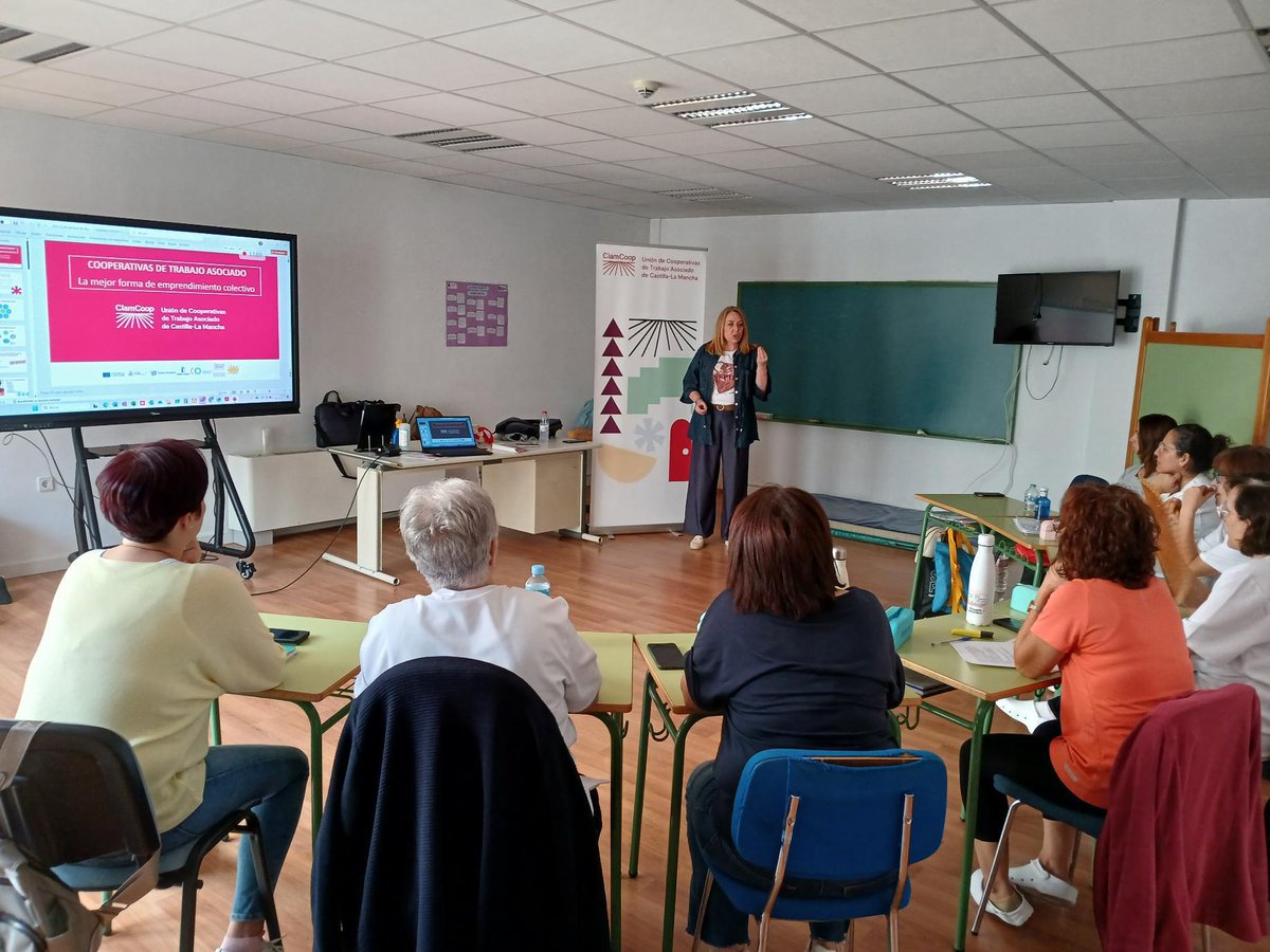 clam_coop's tweet photo. Hoy estamos en Quintanar del Rey, Cuenca
Impartiendo una charla informativa sobre #CooperativasdeTrabajoAsociado un encuentro dirigido a personas interesadas en conocer esta fórmula empresarial colaborativa
#EconomíaSocial #emprendimiento #valemcoop #CEPESFSE #CEPESEFESO #cepes https://t.co/1MHmyVtYDP