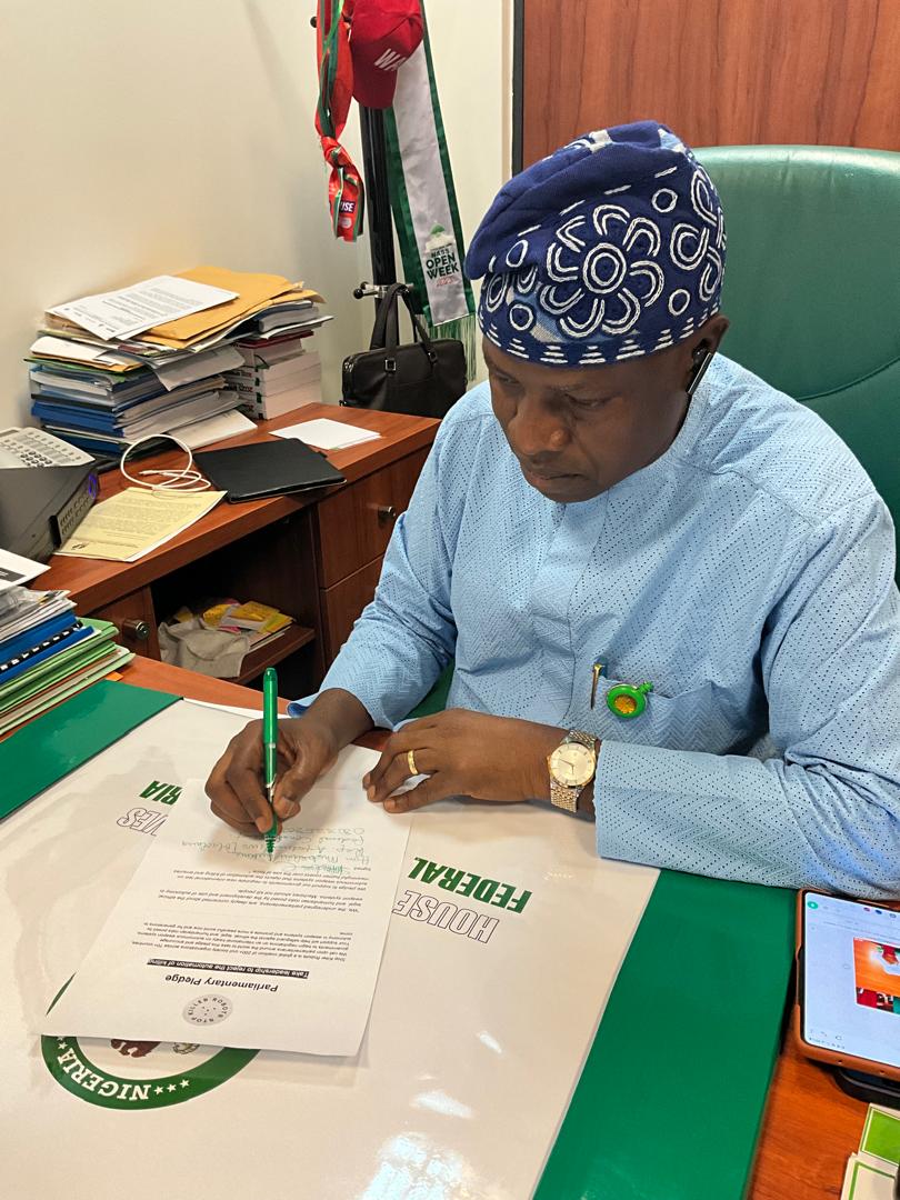 Today <a href="/HonAlani/">Hon. Alani</a> Lukman Mudashiru representing Iwo Federal Constituency in the House of Representative National Assembly of Nigeria signed the <a href="/BanKillerRobots/">Stop Killer Robots</a> Parliamentary Pledge