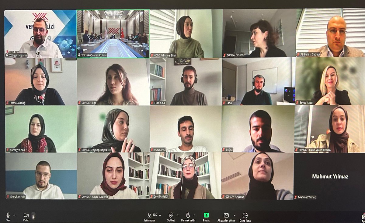 erolozvar's tweet photo. Veri Analizi Okulu’nun ilk dersine çevrim içi olarak katıldım. @marmara1883 koordinasyonunda, @METU_ODTU, @UniBogazici ve @itu1773 katkılarıyla hayata geçirilen bu program, Temel İstatistik, Hesaplamalı Sosyal Bilimler, Panel Veri Analizi, Yapay Zekâ, Dijital Beşerî Bilimler ve Psikometri modüllerinden oluşmaktadır.

Veri Analizi Okulu yalnızca bir eğitim programı değil, Türkiye’nin dijital geleceğini şekillendirecek insan kaynağını yetiştirmeyi amaçlayan stratejik bir girişimdir. Farklı disiplinlerden bireylerin dijital becerilerini geliştirmelerine, veriyi anlamlandırma ve üretme yetkinliklerini artırmalarına imkân sağlayacaktır.

Yükseköğretim Kurulu olarak, Türkiye’nin dijital dönüşüm sürecinde izleyici değil, yön veren bir konumda olması için çalışıyoruz. Veri Analizi Okulu da bu vizyonun somut adımlarındandır.
 
Programa dâhil olan tüm katılımcılarımızın verimli bir eğitim süreci geçirmesini temenni ediyor, kendilerine başarılar diliyorum.

#VeriAnaliziOkulu #DijitalDönüşüm #Yükseköğretim2030