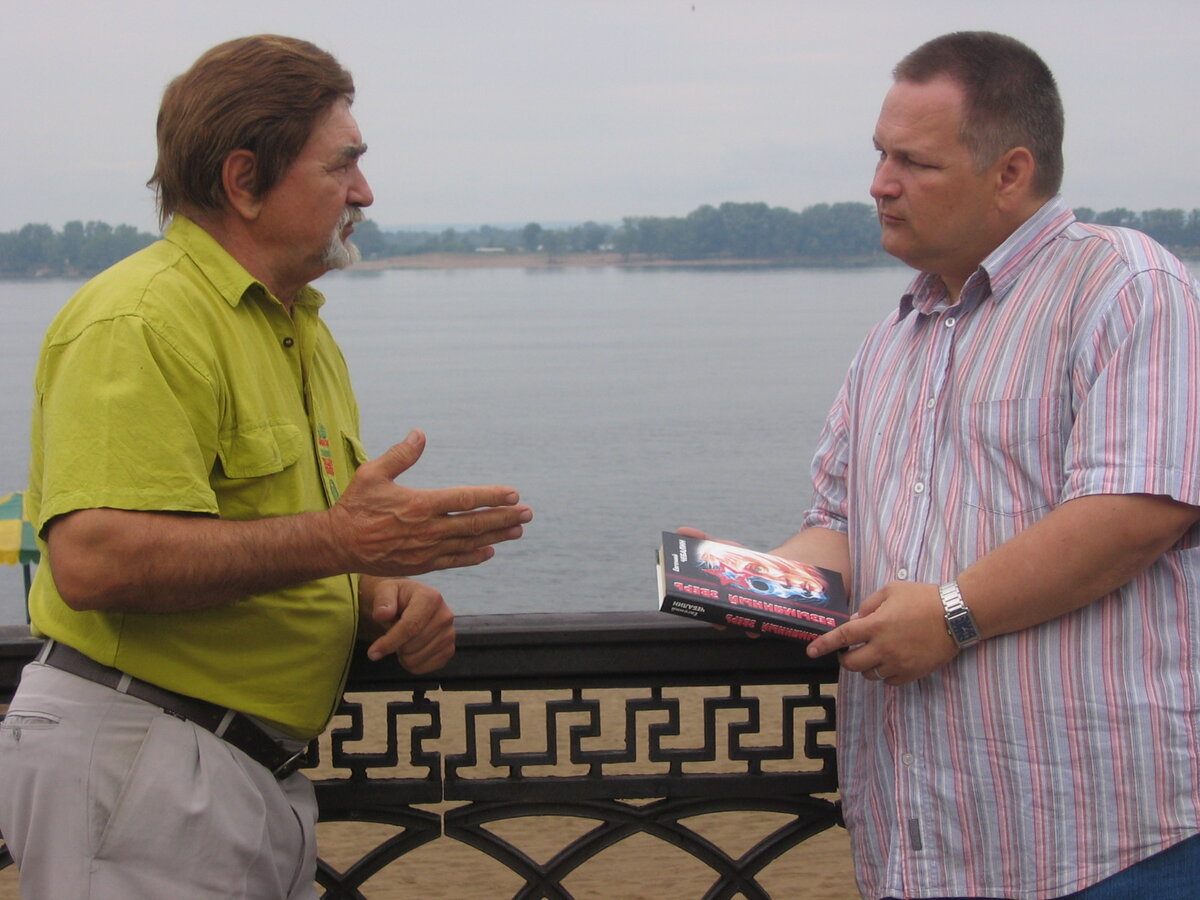 В рамках торжественных мероприятий, приуроченных к 85-летию со дня рождения выдающегося советского и российского писателя Евгения Васильевича Чебалина, депутат Виктор Гужов вручил ему Благодарственное письмо.: dzen.ru/a/aOTMn00tEUiB…