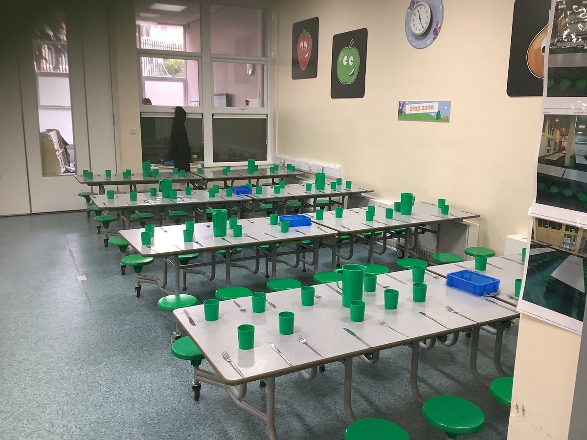 ReinwoodJuniors's tweet photo. #RJS6G have been busy learning about Sewa (service to others) in #RJSRE. We set up the dining hall for the lunchtime supervisors and year two children. We thoroughly enjoyed it and felt proud that we had helped. https://t.co/lvJgMRalCe