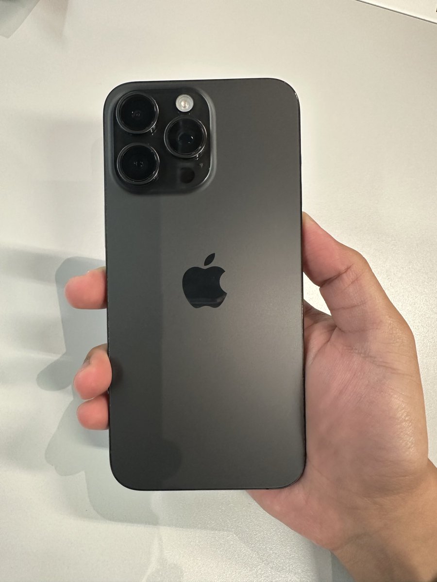 tteetteez's tweet photo. ขาย iPhone 15 Pro Max 256GB (Black Titanium)
- Battery health: Normal 84%

📱 24,000.-

ส่งหรือนัดรับบริเวณ กทม และนนทบุรี
#iphone15promax #iphone #15promax #ip15promax #ip https://t.co/heAQ5h4gDu