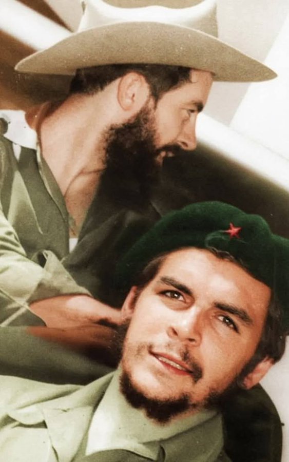 MolinaYamilexi's tweet photo. Héroes intachables de nuestra patria #JornadaCamiloChe
#CubaViveEnSuHistoria 
#ComercioGastronomiaBartoloméMasó https://t.co/RsJPcmVyFG