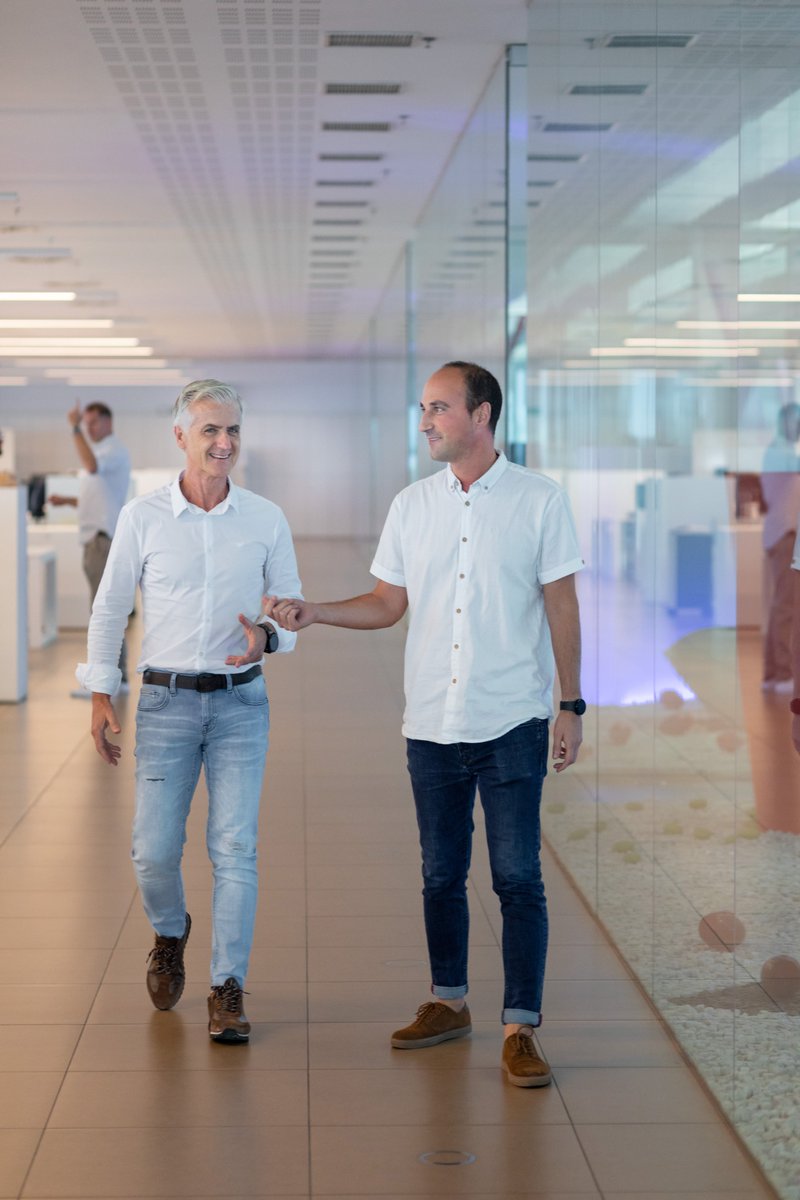 Robert_Tro's tweet image. 👉 El área de #Informática es el core de una compañía, la cual se encarga de interconectar todas las partes que conforman la máquina, sirviendo herramientas que agilizan, conectan, apoyan a toda la organización. #FelizMiercoles