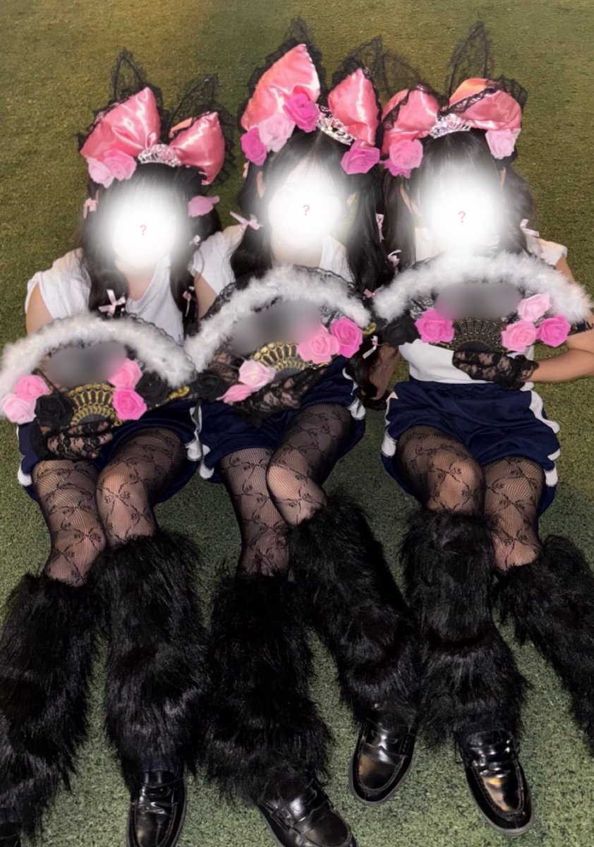 RoseJealousy's tweet photo. 体育祭で使うとのことで��飾りのデカリボン制作させて頂きました🎀🎶オーダーとお写真ありがとうございました𝜗𝜚
 #RoseJealousy 
 #ハンドメイド作品 
 #ハンドメイドアクセサリー https://t.co/pvZjz4pTAB