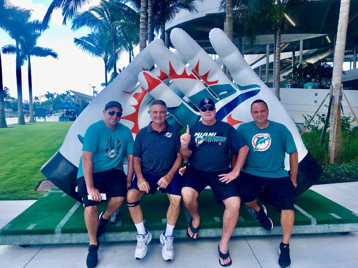John110470's tweet photo. I sit here acouple days after my days passing and see all the love and good people in this world means so much to me!! Again i just want to thank all of the Miami Dolphins community for the love!! Here acouple more pictures of my dad #Phinsup @ian693 @finatic1972 @305sportsbabe https://t.co/sw1Dkq7xTA