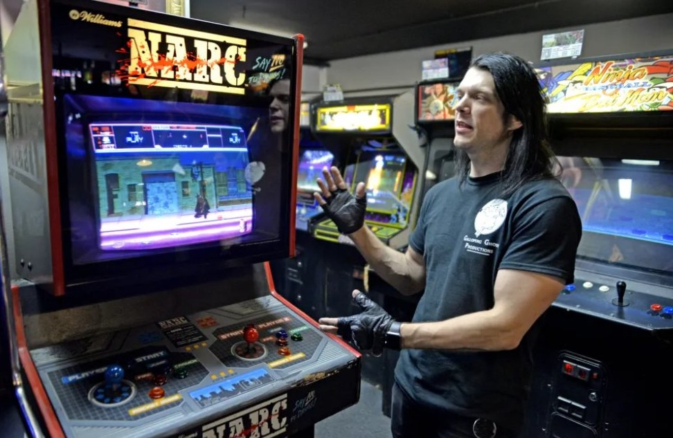 Retro Replay tweet media