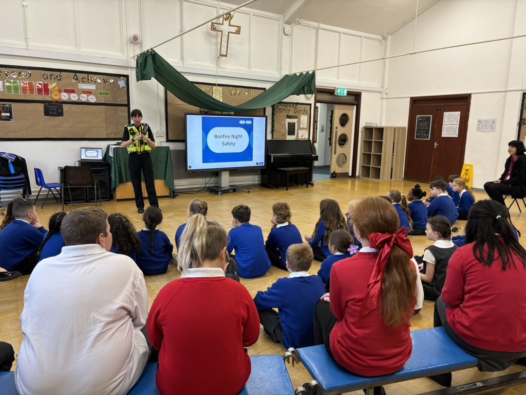 Thank you to PCSO Gemma who came to school to talk about how to be safe on Bonfire Night.