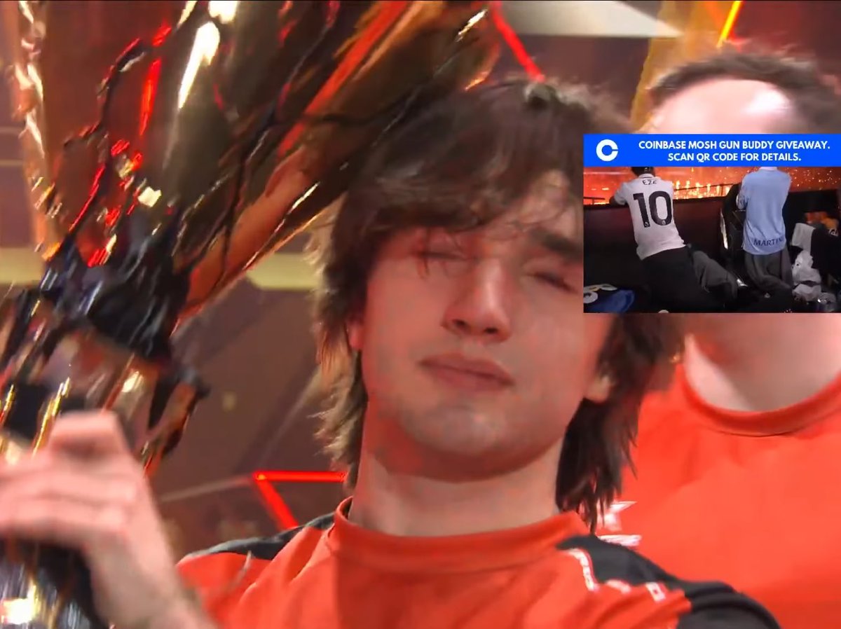 Rare aesthetic: winning a Riot Games world championship and accidentally hitting yourself with the trophy