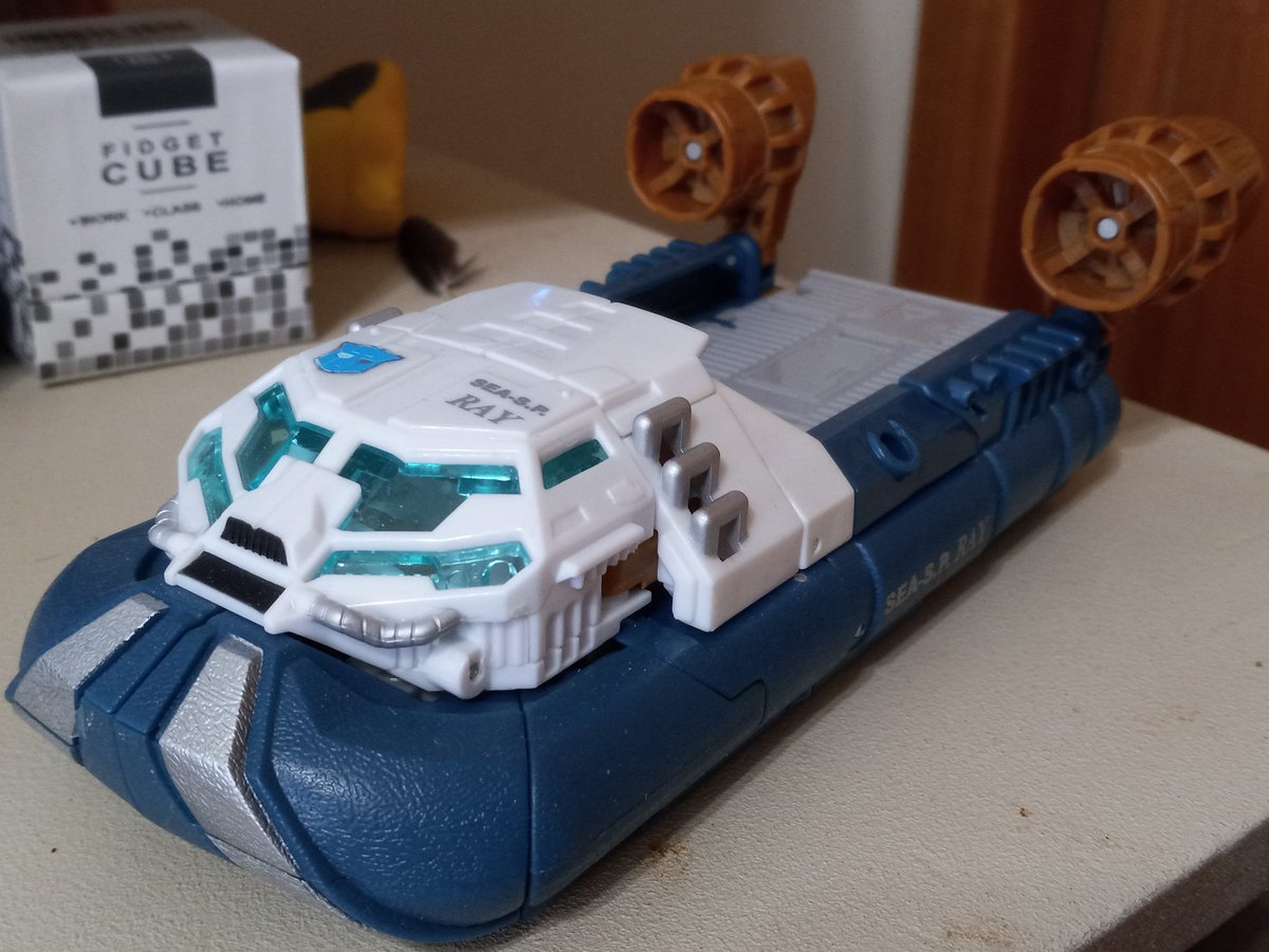 KBarnNow's tweet image. GOOD MORNING MINTO!!!

My desk friend today is the big Seaspray from one of the tie-in movie toylines.

A modern re-invention of Seaspray that asks: What if Alana dumped him and he roided the hell out?