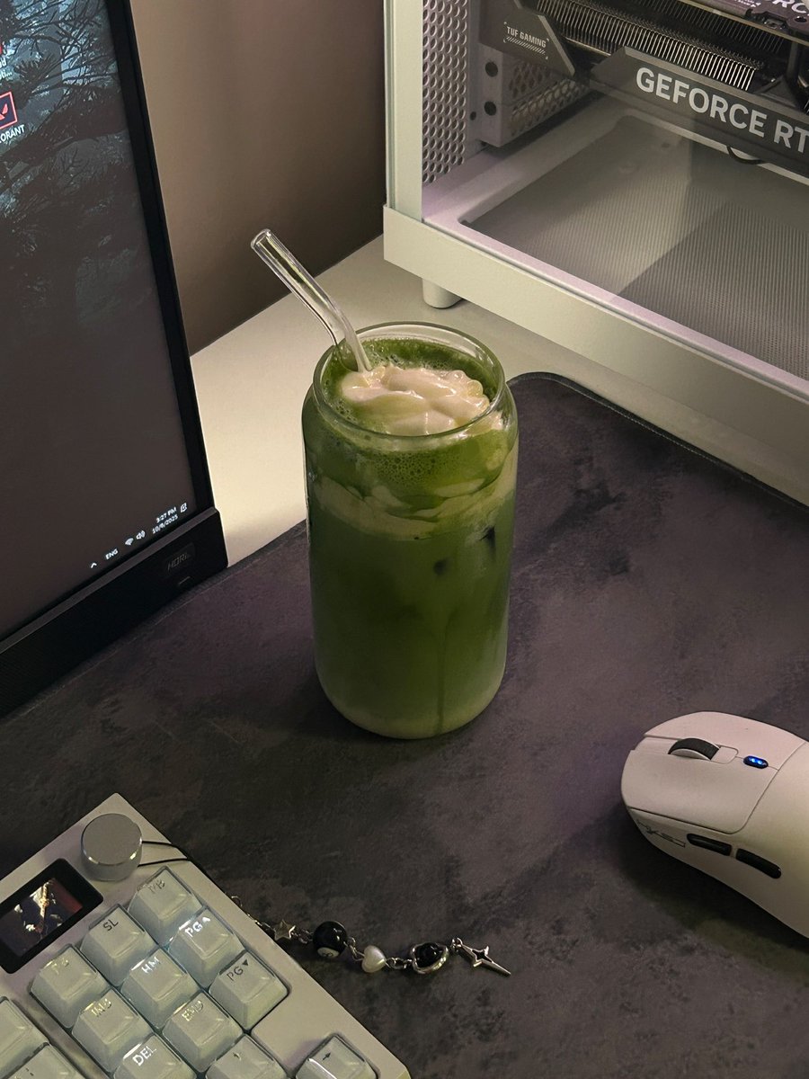 outthismind's tweet image. (๑&amp;gt;؂•̀๑)