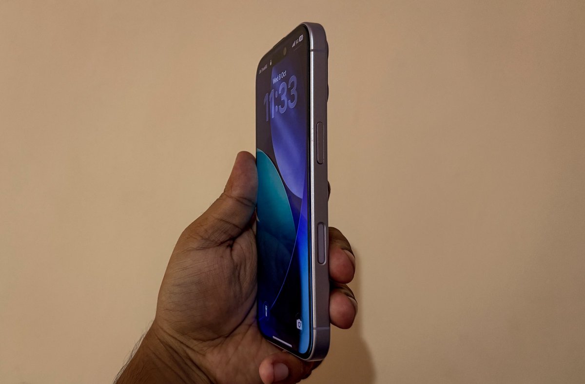 saaaanjjjuuu's tweet image. Hot take: The camera control button is actually very useful.
I am using it more than expected on my iPhone 17