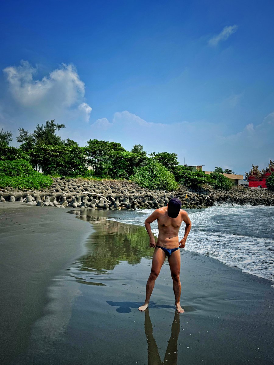 低溫發燒🤒
看完醫生 跑完銀行
在家躺了一天…….
嗯，浪費一天特休

p.s. 圖文不符🤪