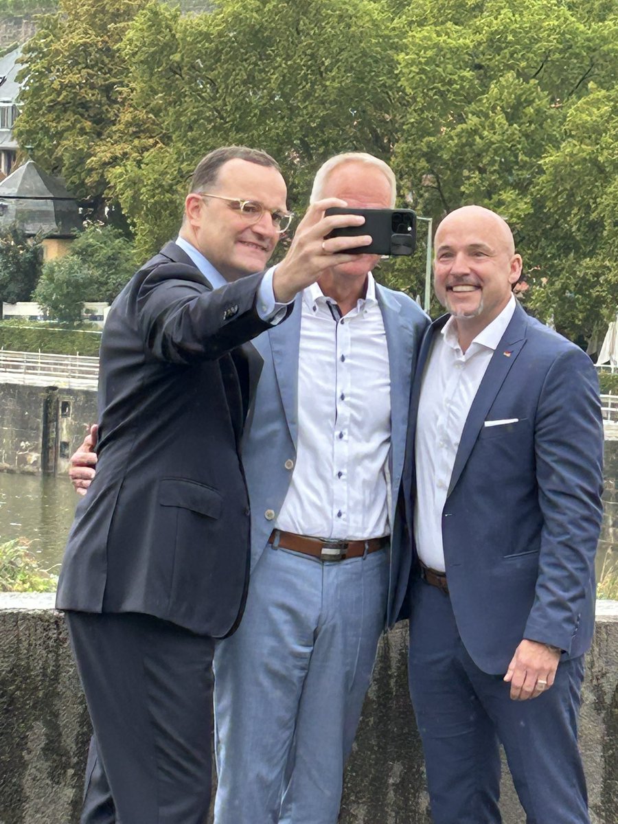 vid wash tweet media