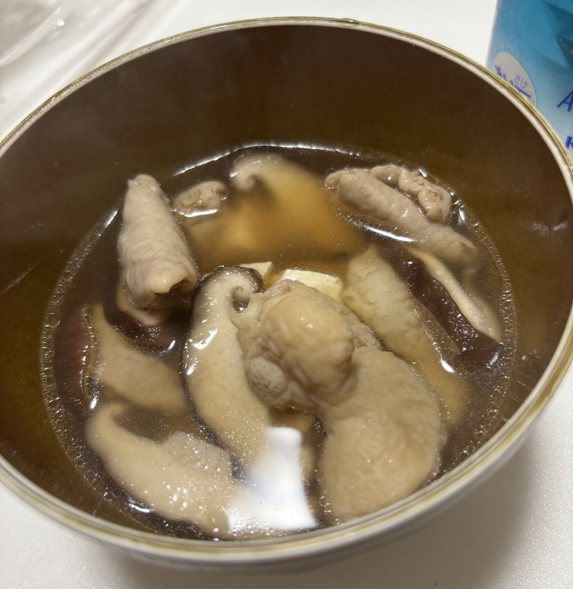 中味汁を作るのに干し椎茸ないし、こんにゃくもない🥺
それでもなんだかんだおいしいのがいいところ😇