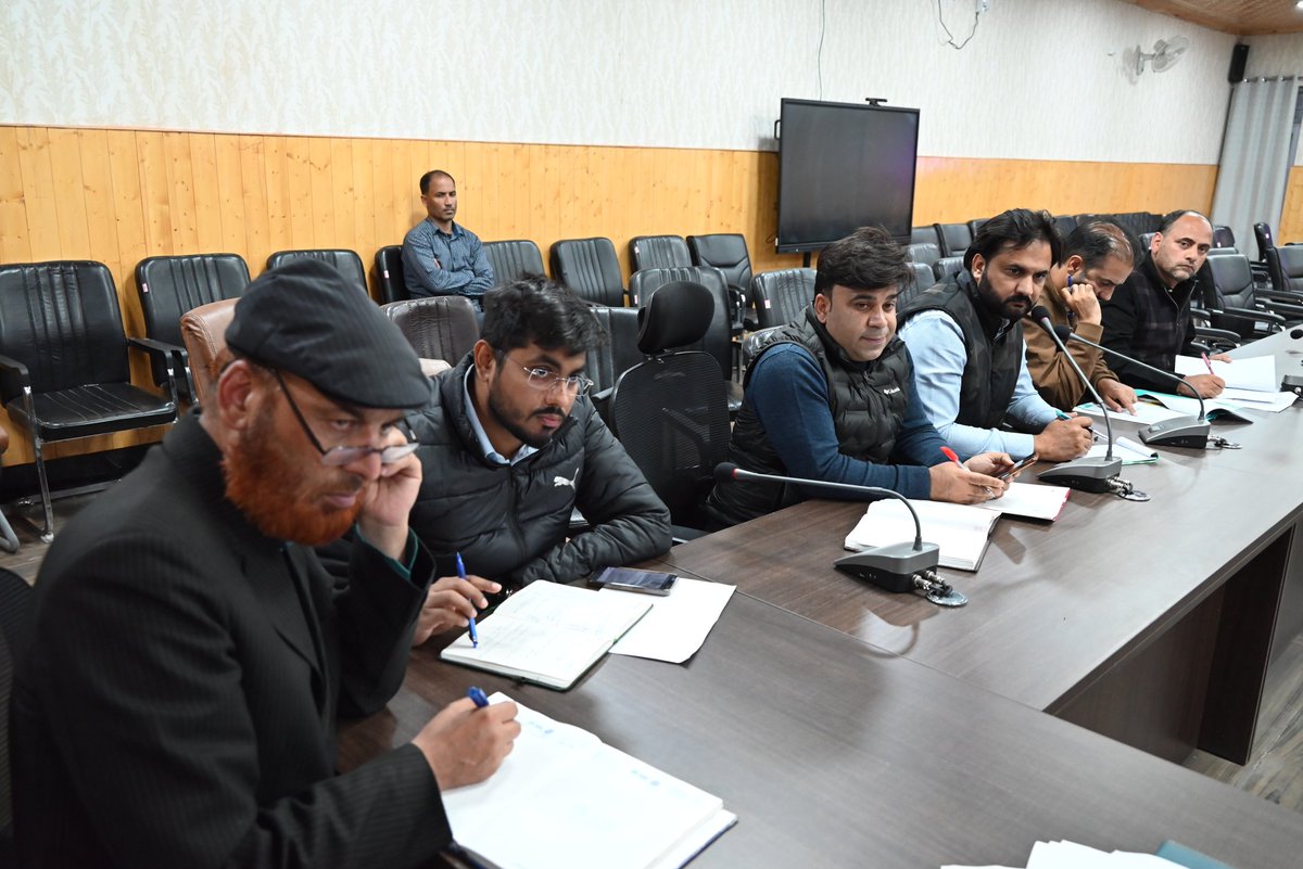 DCBaramulla's tweet image. DC Baramulla @mingasherpa, chairs meeting on revenue matters; directs Tehsildars to complete digitization process, SDMs to monitor progress, and expedite land identify for development projects.
@OfficeOfLGJandK
@CM_JnK
@diprjk
@ddnewsSrinagar