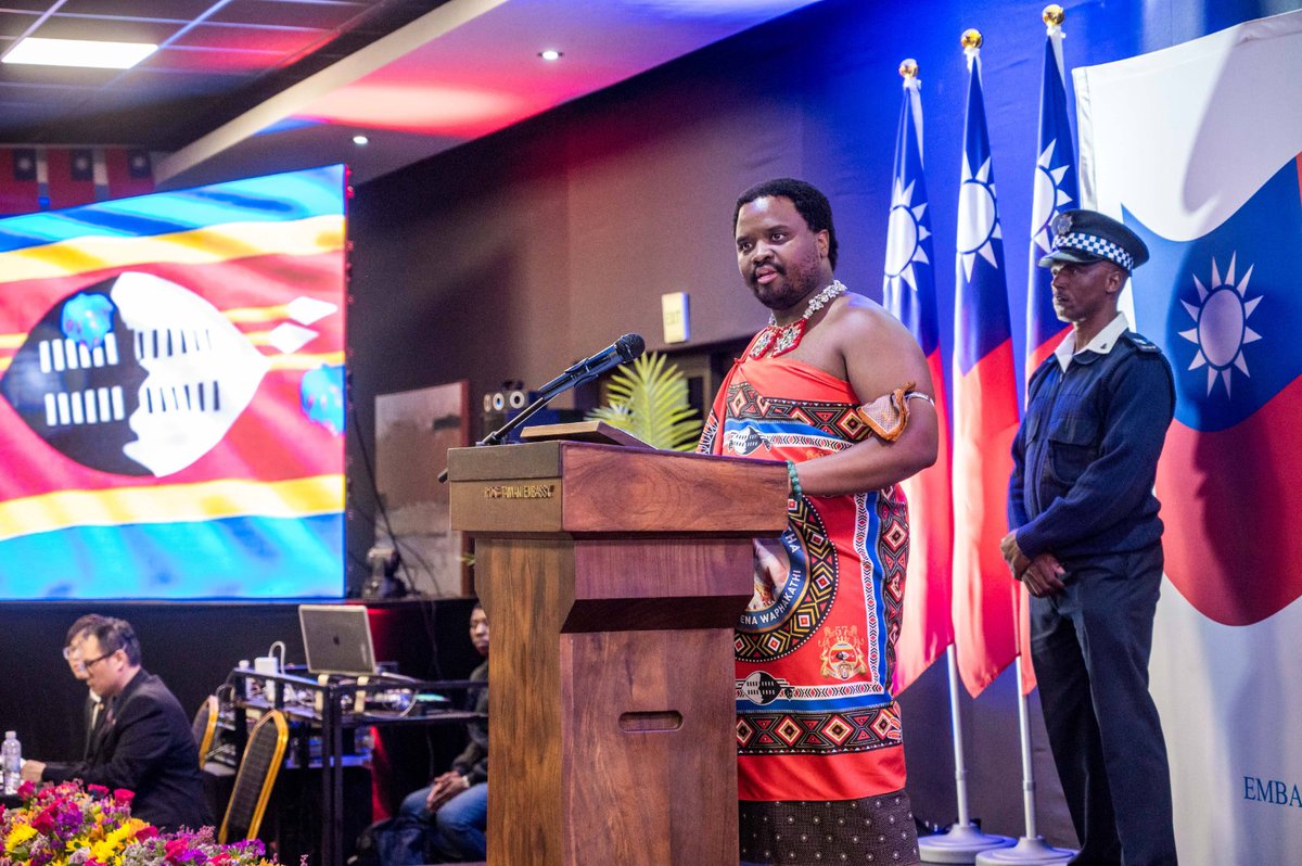 TW_Eswatini's tweet photo. Amb. Liang &amp; HRH Prince Lindani, representative of HM King Mswati III, &amp; other VIPs attended the 114th Double Tenth National Day reception. The event gathered guests in a celebration of cooperation, goodwill &amp; hope. Taiwan🇹🇼 &amp; Eswatini🇸🇿 are true friends &amp; partners in prosperity! https://t.co/WtItg0JAFA