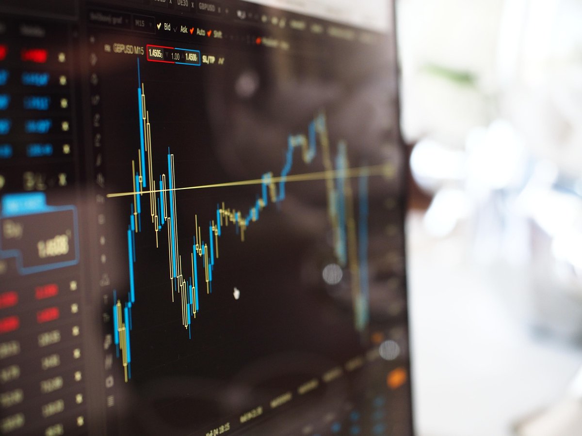 AspireCpa's tweet photo. Look for growth opportunities, even in the final quarter. Consider new markets, service offerings, or technology upgrades. What’s your next big move as the year wraps up? https://t.co/GbFriLXI0y