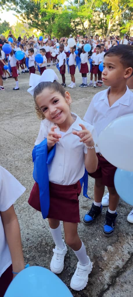 Esa sonrisa nos llena de alegría en saber que nuestros niños y niñas hoy inician su vida dentro de la OPJM. Bienvenidos. #CerroTieneLaLlave