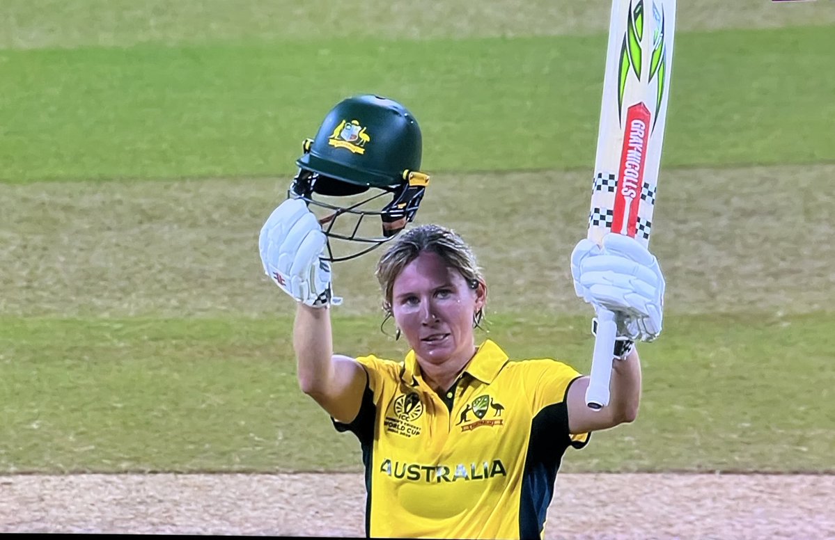 _Break_Free___'s tweet image. A brilliant knock from a champion player, 🔥when the wickets were tumbling at the other end
Take a bow, Beth Mooney!
❤️
#WCWC
#womensworldcup
#BethMooney