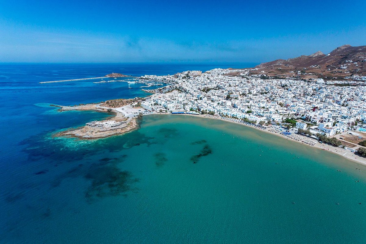 PerfectWoman3's tweet photo. Saint George Beach Naxos. Perfect stay with city and Beach. used @travalacom to Book and @AVAFoundation for AVA kickback fee :-) https://t.co/9dk0ofoWpr