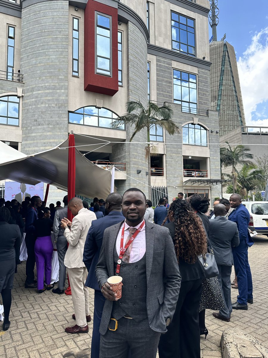 maximo_ug's tweet image. How did you  celebrate your customer service week