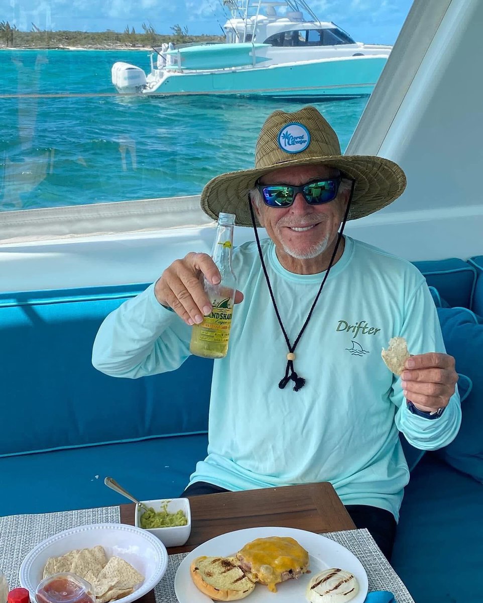 🎶I suggest we have a little
Cool conch salad
In the shade down in
Old Nassau

There we'll do just as we please
It ain't nothin' but a breeze🎶

#JimmyBuffett

#FinsUp
#BubblesUp
🦈🆙️
🫧🆙️