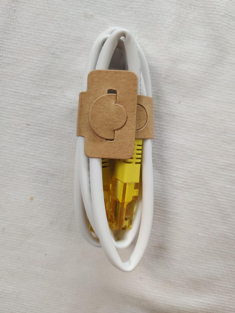 MikeORourke7's tweet photo. Just moved from BT to EE.   My kit included Smart WiFi Plus boxes which had Cat 5E UTP ethernet patch cables. These were coiled so tightly there were 9 kinks. This is not good practice and degrades transmission speed.
https://t.co/lDQuAbQRpw https://t.co/05E7Biucyw