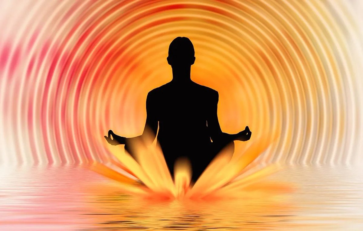 Lakshmi_888's tweet image. 5/5 
To cultivate that energy through your body, start by relaxing your muscles and focusing on your breath for 10-15 minutes a day. This practice - meditation - helps channel and balance your inner energy. 🌿🧘‍♂️ #EnergyFlow #Meditation