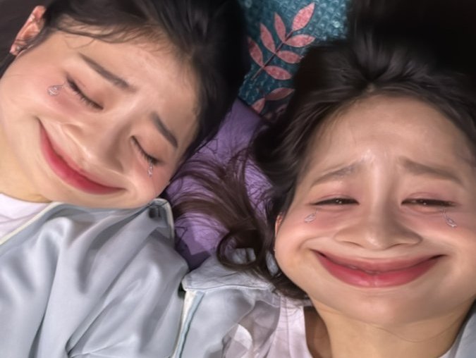 LLKIIFF728GBIDL's tweet photo. @ilibeomie90 @KIIRAS_member The comparison ๐คฃ SOS
#Kiiras #HaLing ๐ข
#Harin #LingLing ๐ฆ๐ผ
#ํค๋ผ์ค #ํ๋ง
#ํ๋ฆฐ #๋ง๋ง https://t.co/bMB39bp4Xm