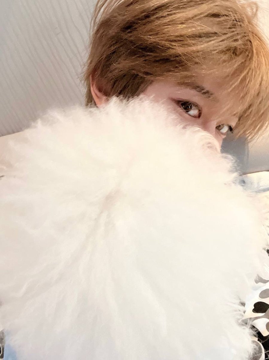 mnvuos's tweet photo. 이 사이에 1년 있다..
ㄴㅁ좋아서어떡하지 
한결같은 남자 https://t.co/1uHwEMYZZy