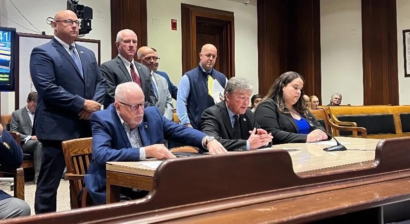 Yesterday at the MA State House, powerful testimony was shared in support of two bills honoring fallen law enforcement officers and the families who carry on their legacy — including the Blue Star Family License Plate and maintaining the MA Law Enforcement Memorial.

#MaPoli